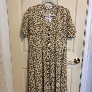 Button-Front Midi Dress in Batik Vine